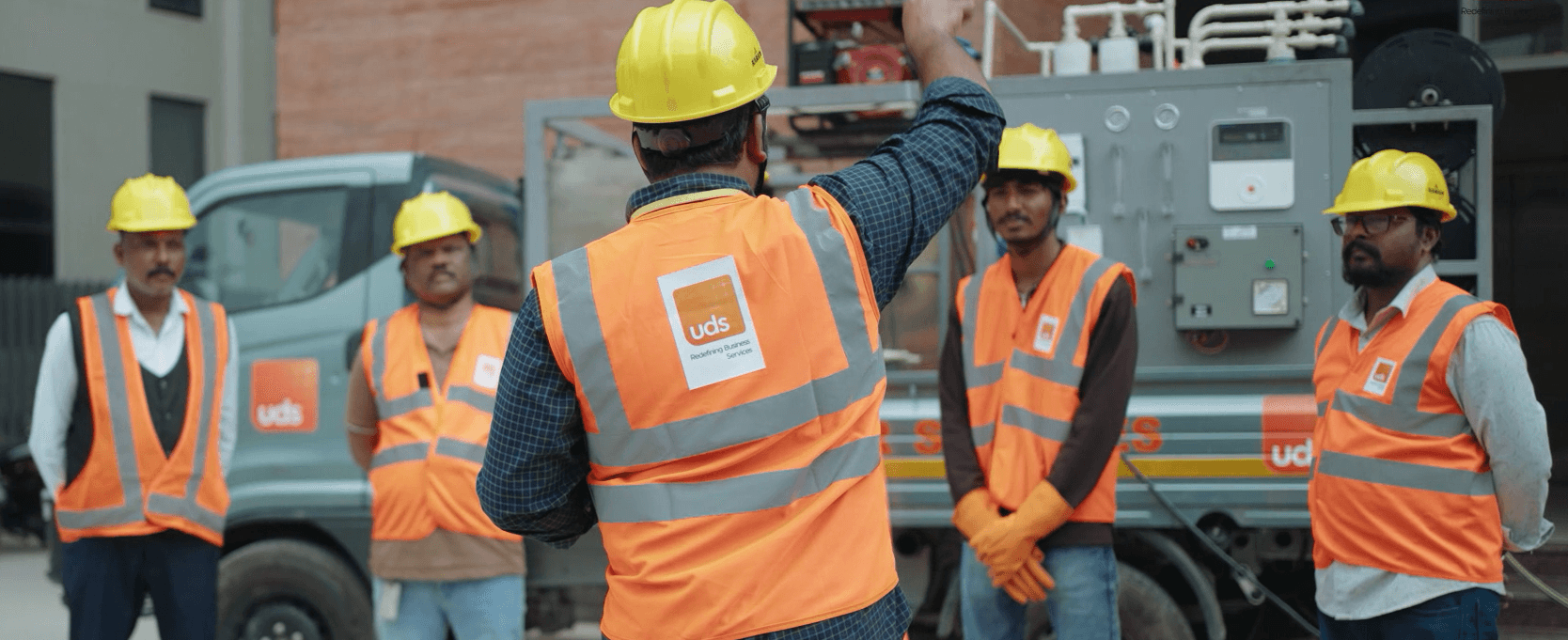 UDoBots team safety briefing